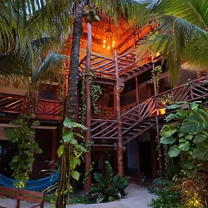  Apartahotel Secret Paradise
